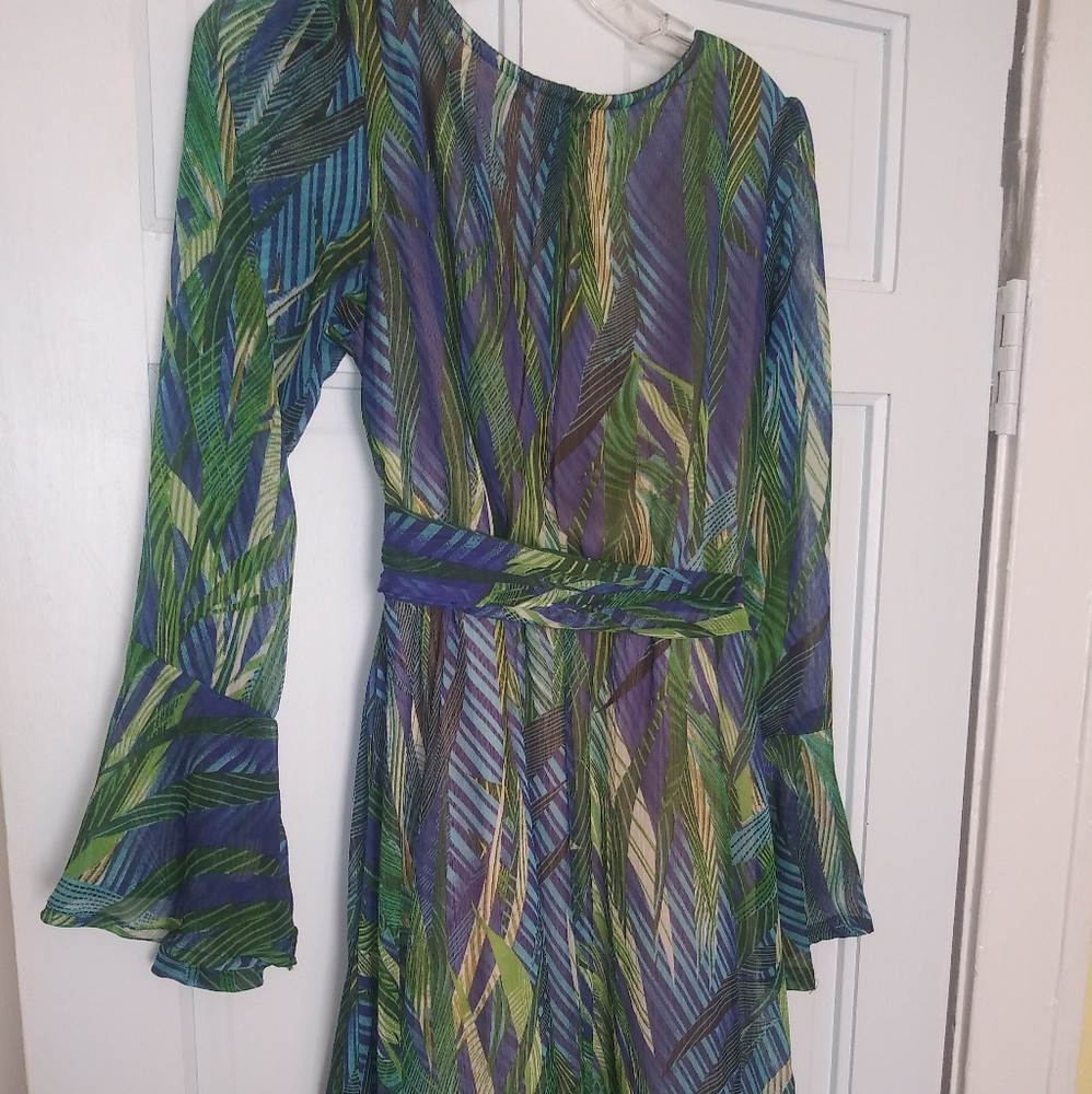 Dress - Picture 3 of 7